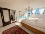 Schlafzimmer - Großzügige 2-Zimmer Wohnung mit Rheinblick