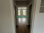 Diele mit Stellmöglichkeiten - Kernsanierte 3-Zimmer Altbauwohnung mit Charmé!