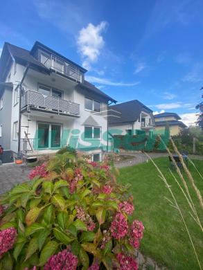 Sanierte 3-Zimmer Wohnung mit Carport in Walporzheim!, 53474 Bad Neuenahr-Ahrweiler / Ahrweiler, Etagenwohnung