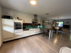 Küche mit Zugang - Modernisiertes Einfamilienhaus mit Einliegerwohnung und schöner Aussicht!