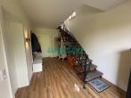 Treppenhaus - Modernisiertes Einfamilienhaus mit Einliegerwohnung und schöner Aussicht!